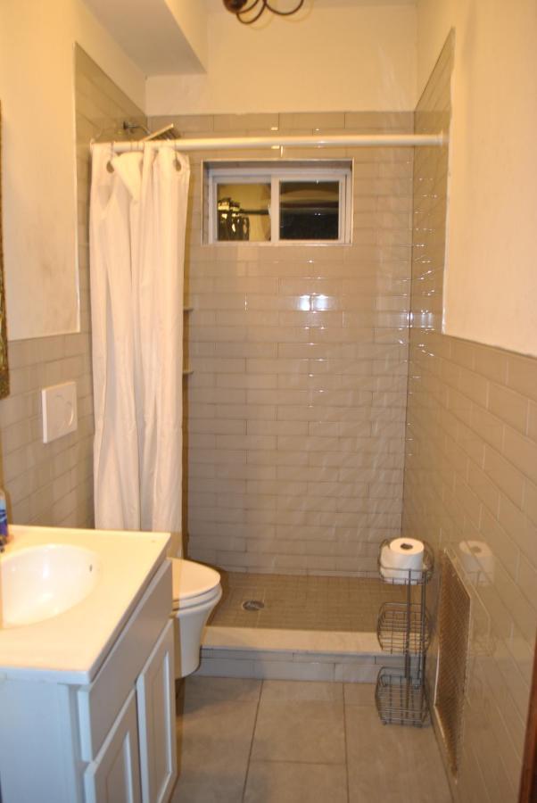 Ewr Airport Multilevel Guest House Room With 2-3 Beds 뉴어크 외부 사진