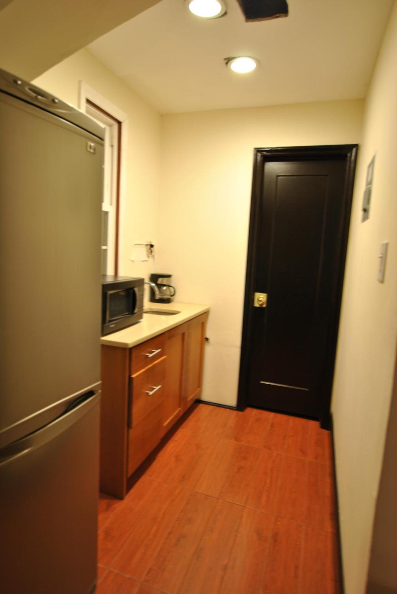 Ewr Airport Multilevel Guest House Room With 2-3 Beds 뉴어크 외부 사진